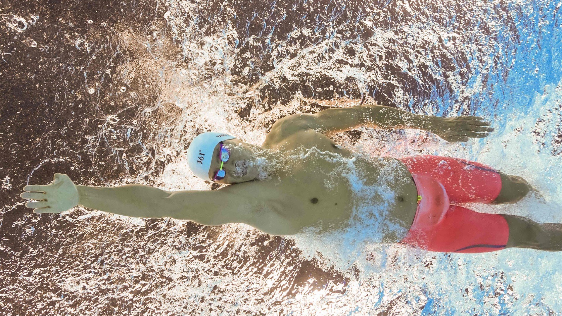 《ApexLegends》新角色“雷霆”上线,战术丰富引领战场新风潮